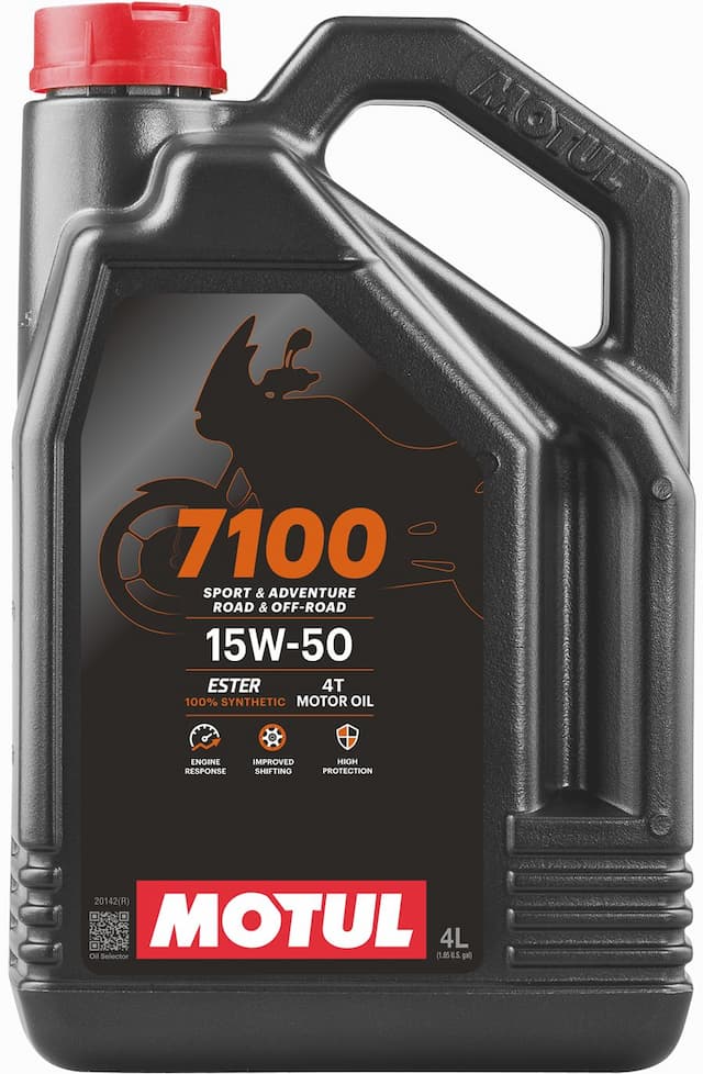 Масло моторное  для мотоциклов 15W50  4T 7100 4L  MOTUL
